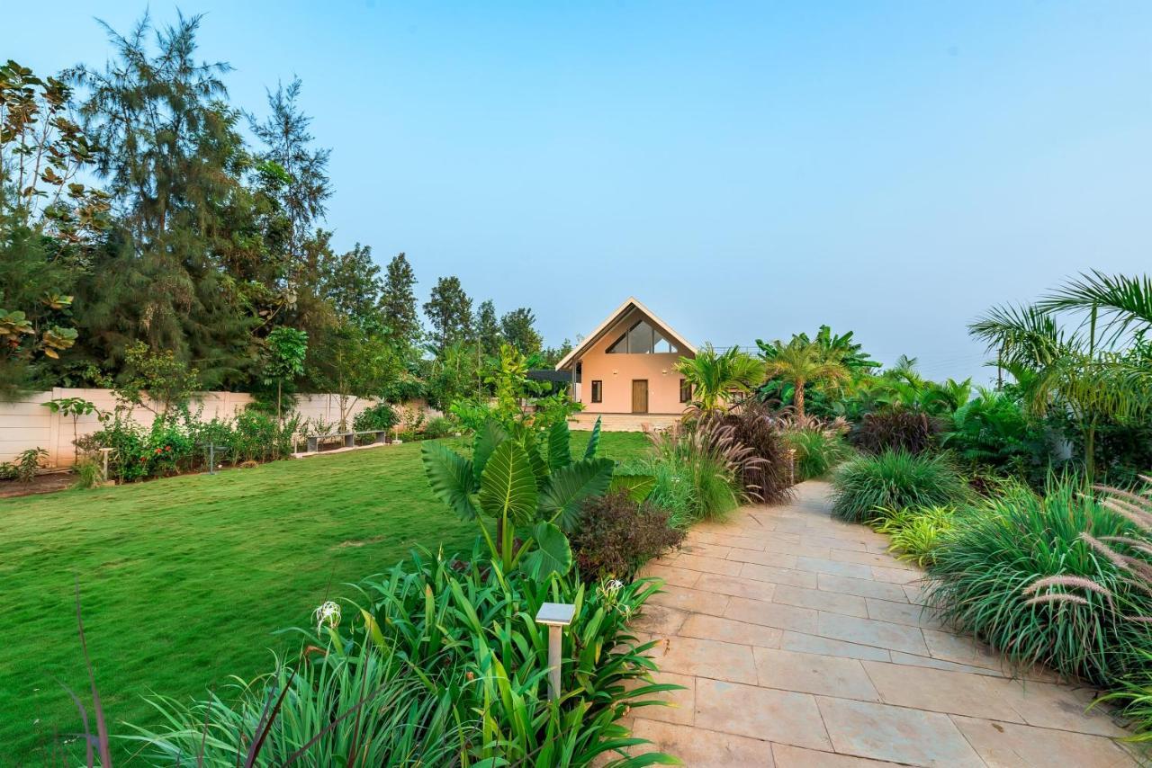 Saffronstays Eden, Nashik - Pet-Friendly Villa With Pool, Jacuzzi & Grape Farm Εξωτερικό φωτογραφία