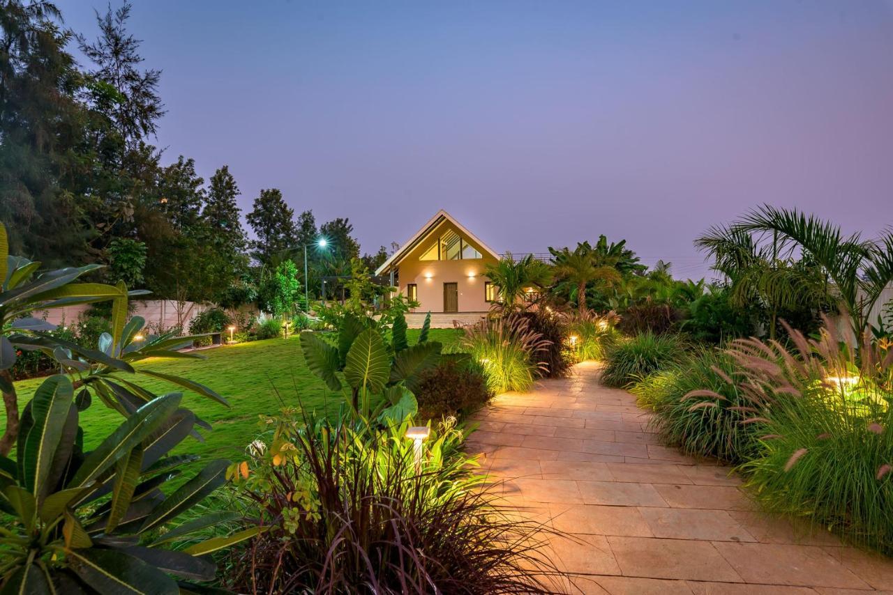 Saffronstays Eden, Nashik - Pet-Friendly Villa With Pool, Jacuzzi & Grape Farm Εξωτερικό φωτογραφία